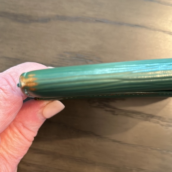 Louis Vuitton Green Epi Card Holder - Picture 9 of 12